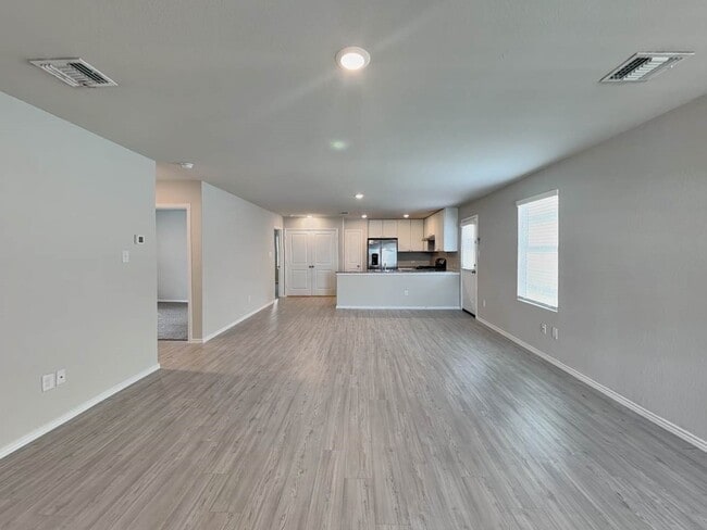 Photo - 5719 Leon Pl