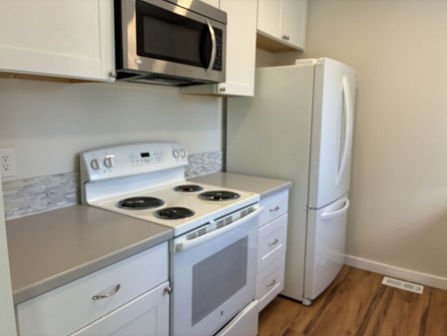 Photo - Lombard Unit 5555