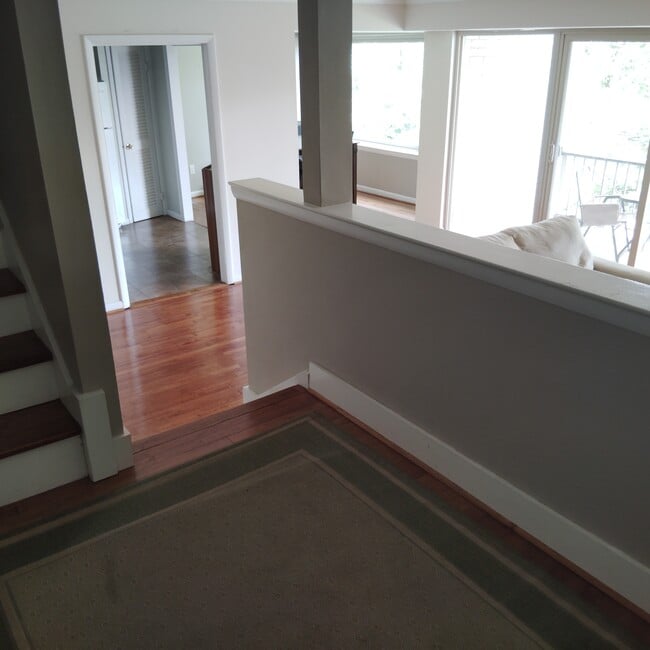 Building Photo - 14622 Bauer Dr Unit condo