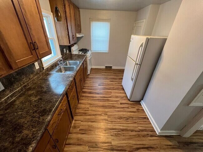 Photo - Click the “Apply Now” button or email wapmrentals@gmail.com for a prompt response.