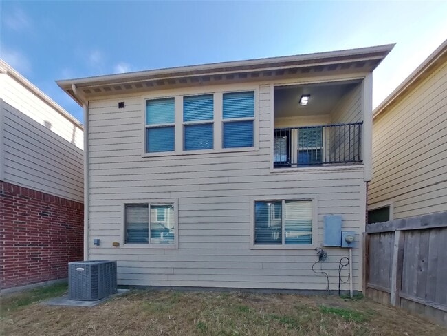 Photo - 17103 Amarose Dr