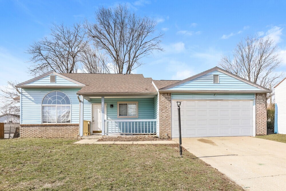 Photo - 620 Woods Crossing Dr