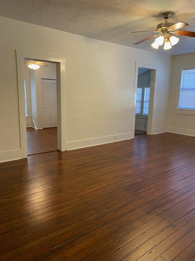 Photo - 311 SW 3rd Ave