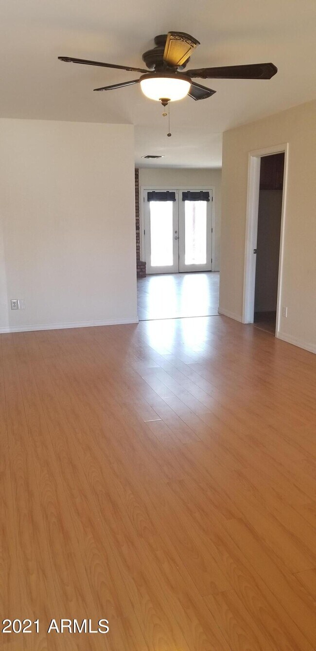 Photo - 3825 W Libby St