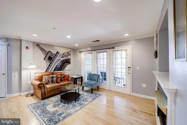 Photo - 6603 Thackwell Way Unidad 4C