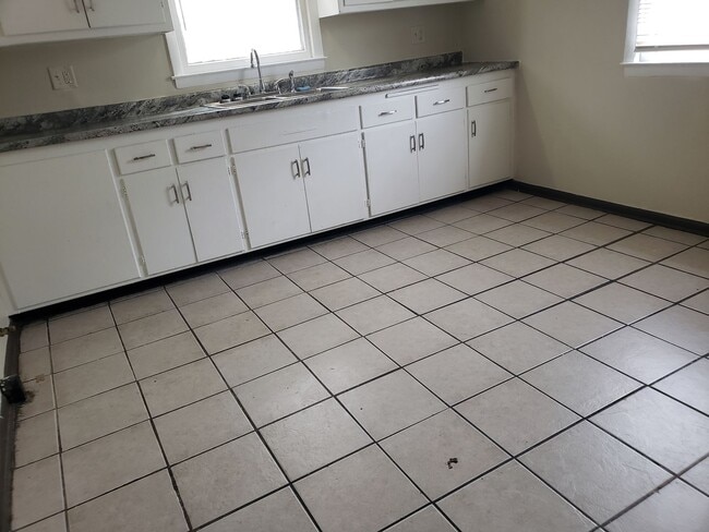 Photo - 7940WHamptonM Unit 7942