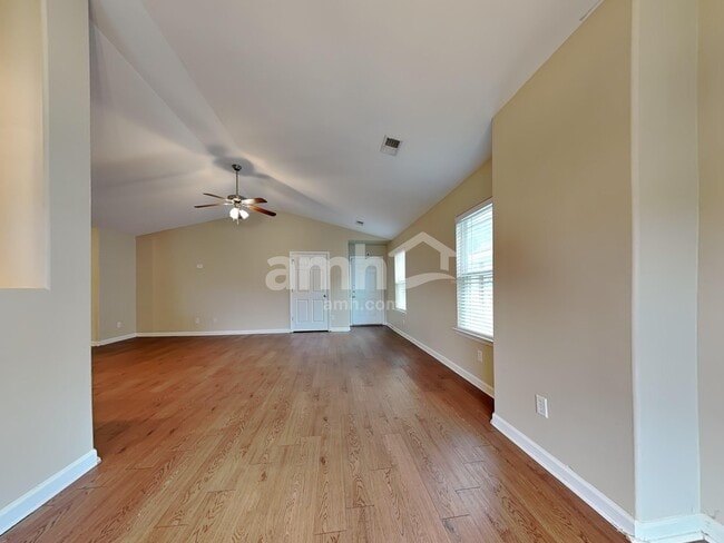 Photo - 116 Spring Lakes Dr