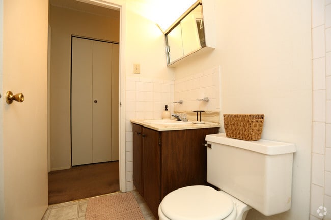 Cabana Club Apartments