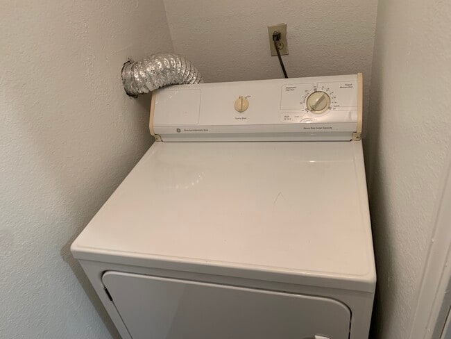 Photo - Heathergate Club Apartments