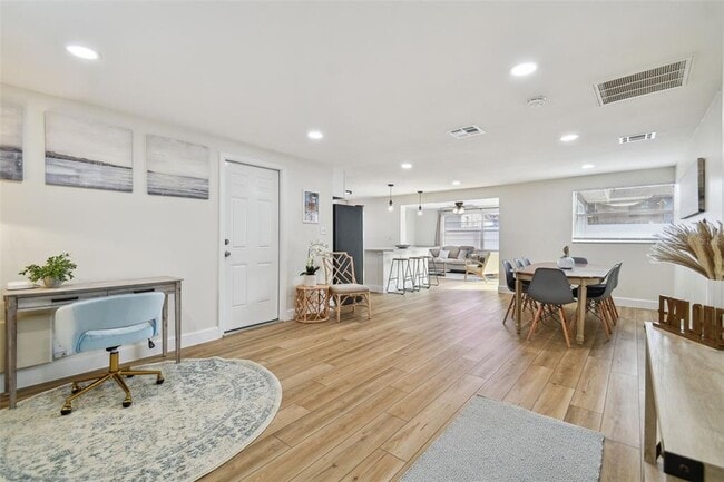 Photo - 1411 Coppertree Dr