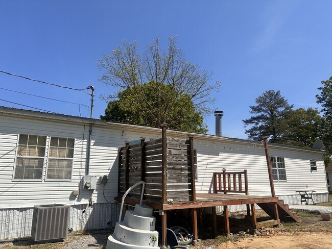 Photo - 424 E Air Depot Rd