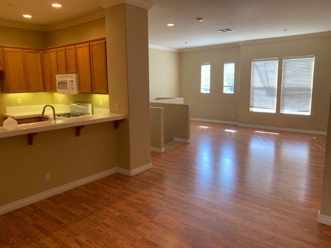 Photo - 1115 Armstrong Dr