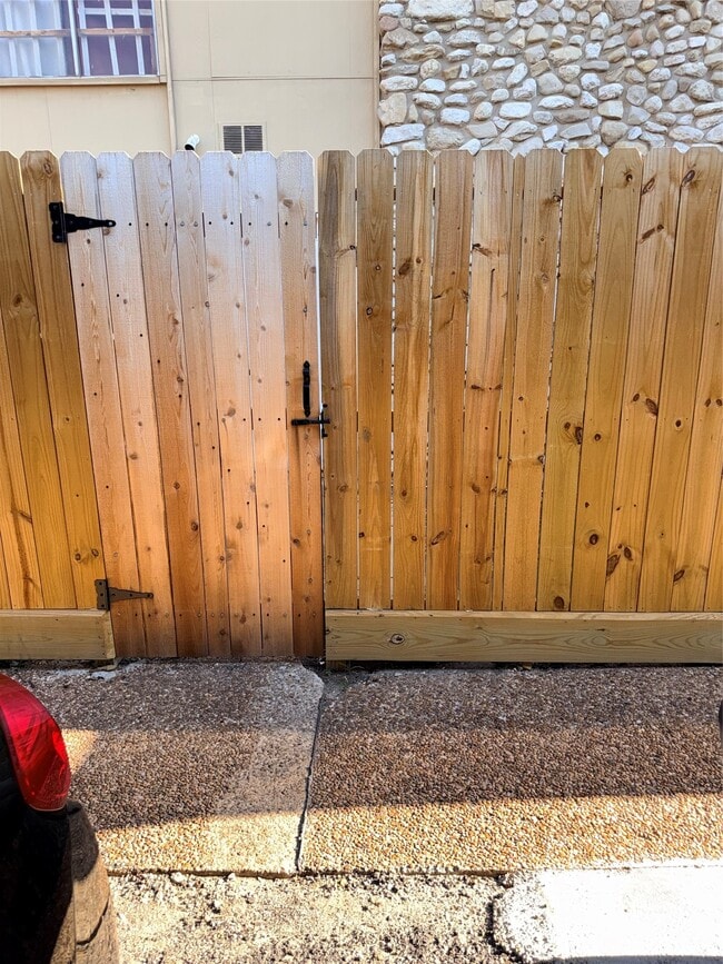 Photo - 7047 Bissonnet St Unit 32