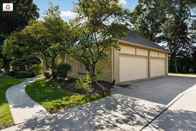 Photo - 1431 Provincial Dr