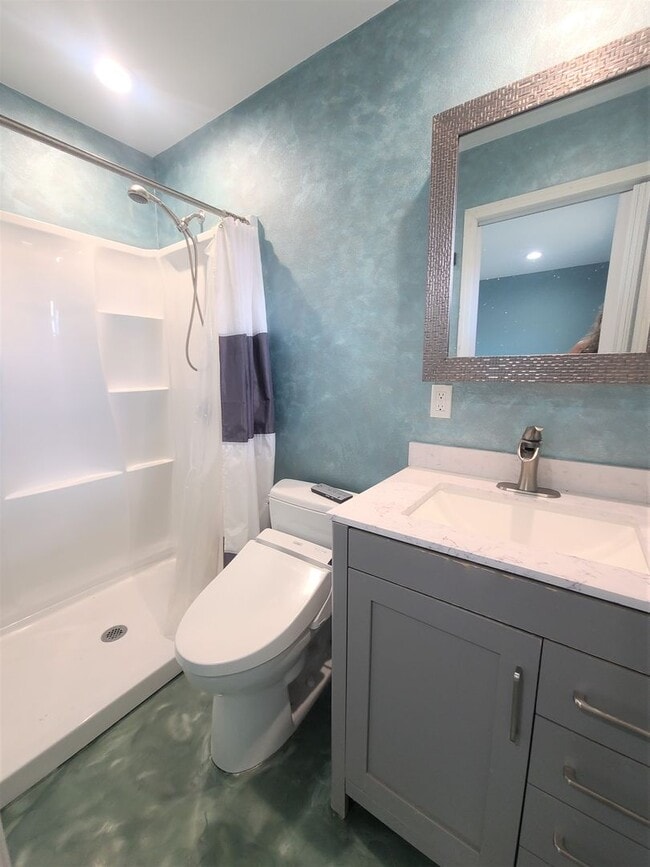 Photo - Beautifully remodeled!  3/2/2 Kahaluu cul de sac