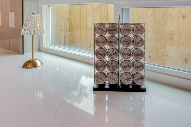 Photo - 1616 Benson St