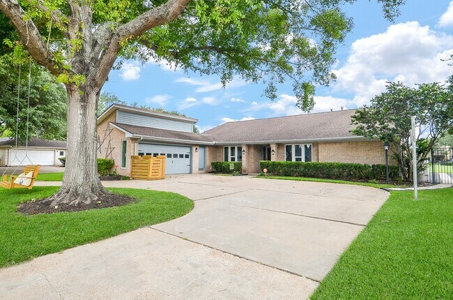 Photo - 2106 Glenn Lakes Ln