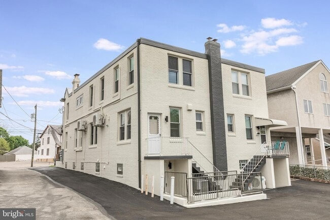 Photo - 314 Huntingdon Pike