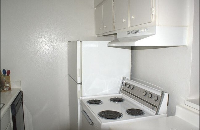 Kitchen - Adorable Pointe