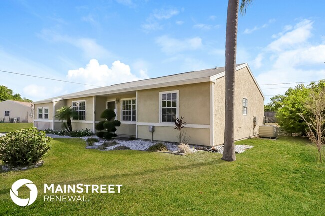 Photo - 3182 SE East Blackwell Dr