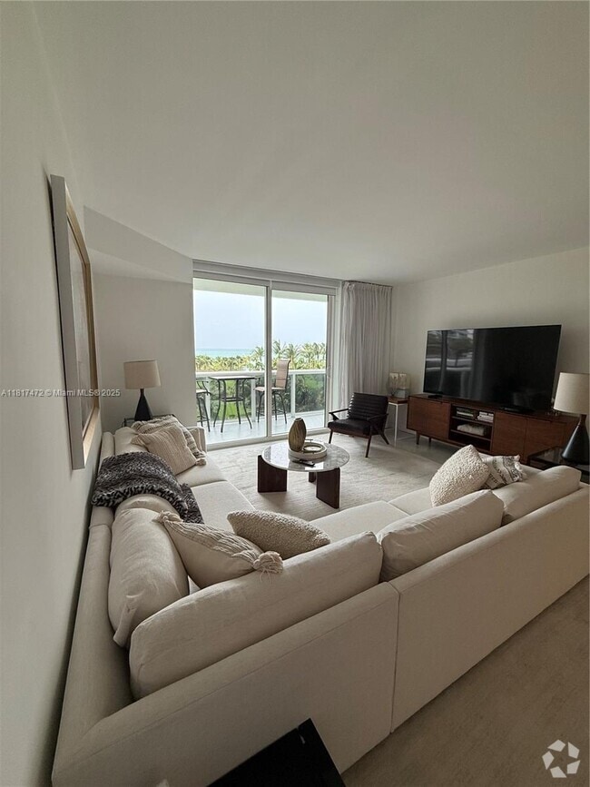 Building Photo - 10275 Collins Ave Unit 434 Rental