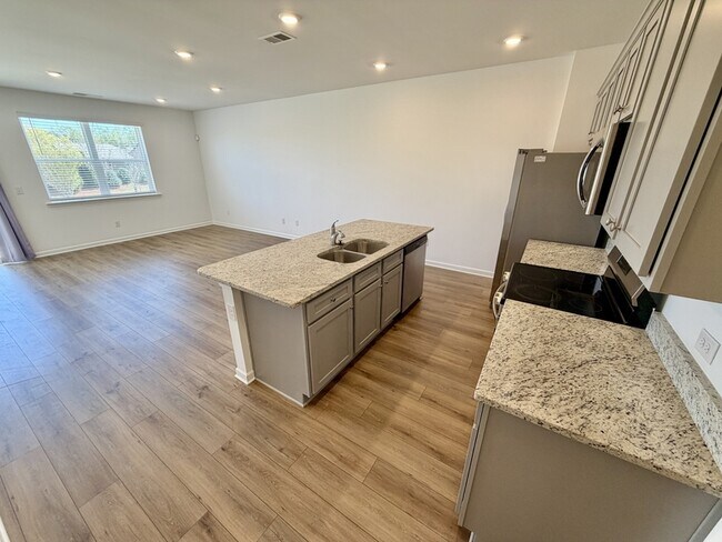 Photo - 261 Kenoot Dr