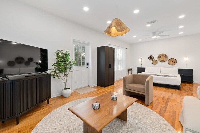 Photo - 27 Old Mission Ave Unidad ID1281956P