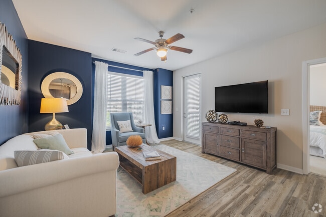 2BR, 2BA - 1,189SF - Living Room - Bridgeside at Patriots Point