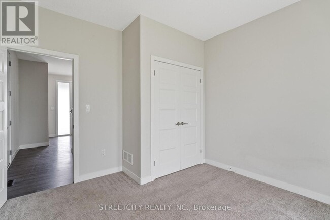 Photo - 964 W Village Square