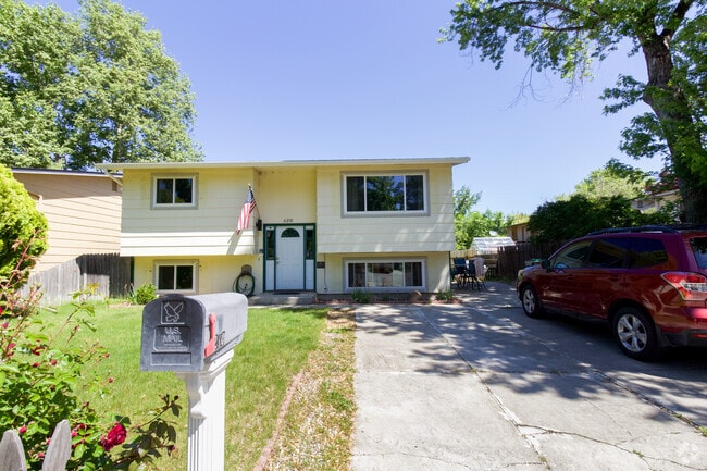 Building Photo - 6210 W Poplar St Rental