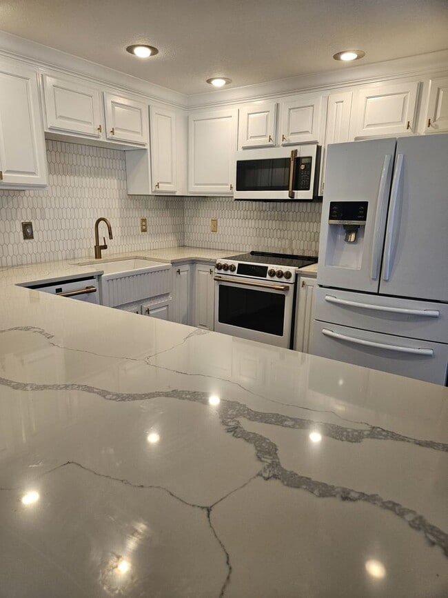 Photo - Wonderful townhome for rent in Nampa. Near Lake Lowell.