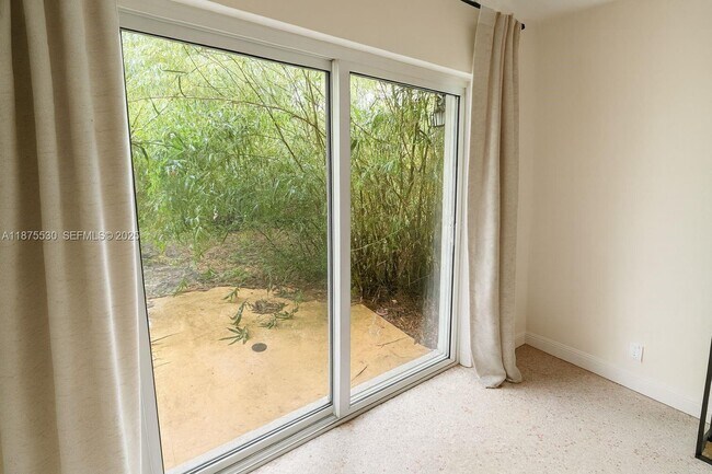 Photo - 2125 NE 14th Ave Unit 2