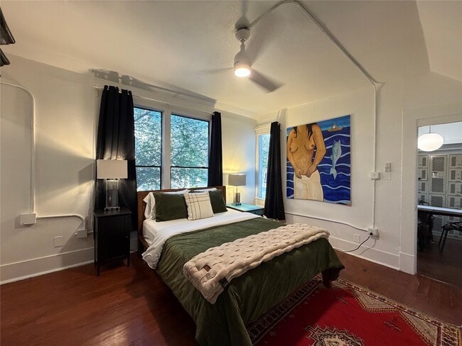 Building Photo - 402 Hyde Park Blvd Unit 1