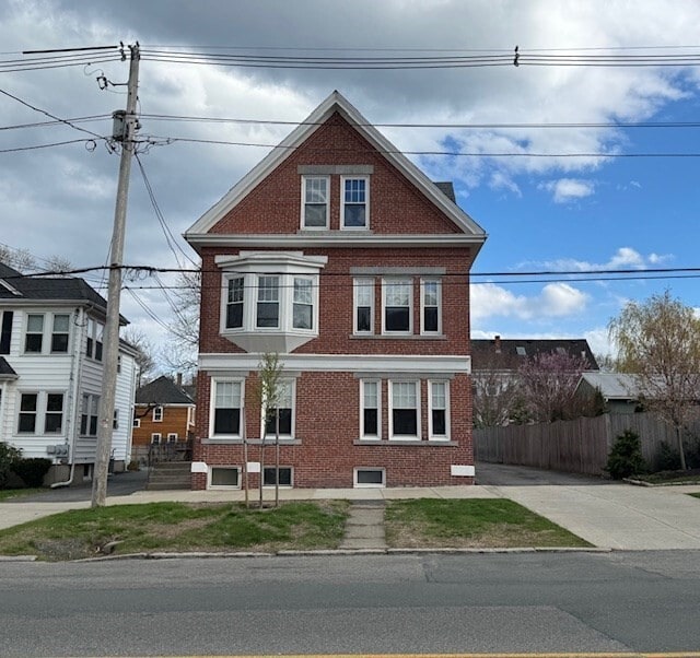 Building Photo - 45 Broad St Unit 2