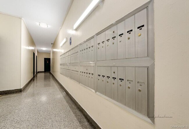 Photo - 102-55 67th Dr Unit 1J