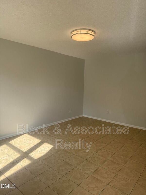 Photo - 333 Jones Franklin Rd