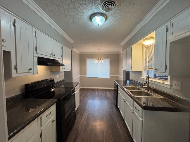 Photo - 1468 Mullins Station Rd