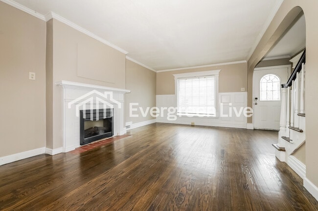 Photo - 8016 Holmes Rd