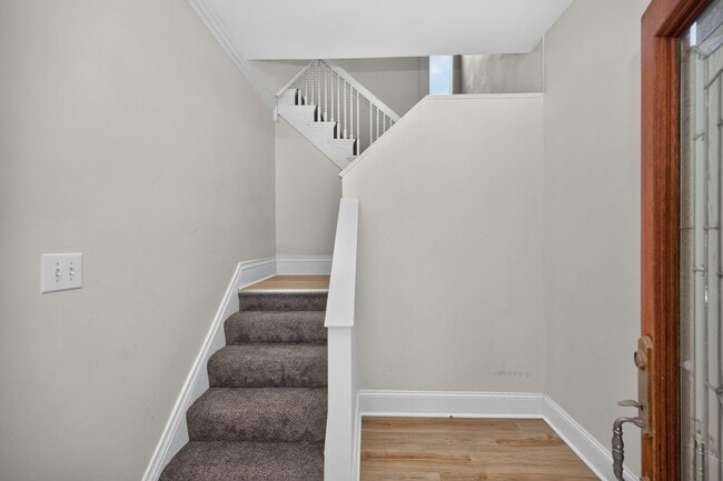 323 Park Ave