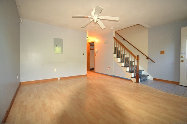 Photo - 246 Woodford Ave Unit APT 3
