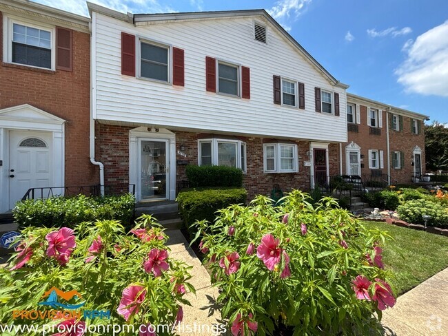 Building Photo - 5138 Clacton Ave Rental