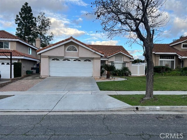 Photo - 2135 Estrado Cir House