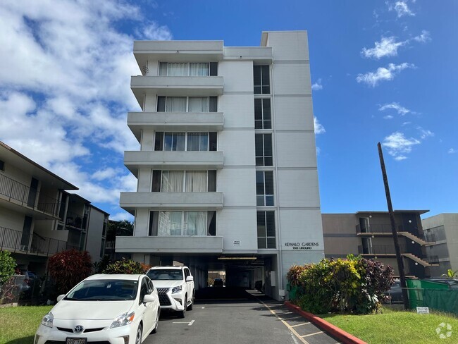 Building Photo - Kewalo Gardens 1 bedroom, 1 bath unit w/ 1... Rental