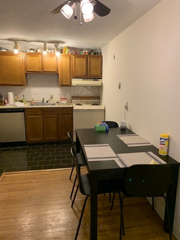 Photo - 239 Kelton St Unit 12A