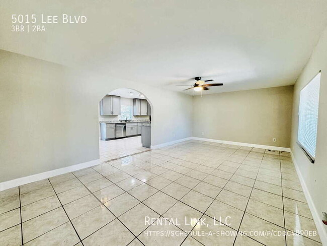 Photo - 5015 Lee Blvd