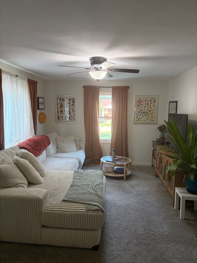 Photo - Bellevue Home For Rent!