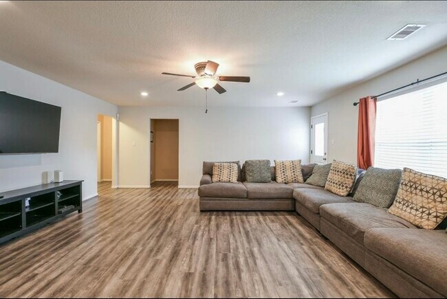 Photo - 4854 Fair Oak Dale Ln