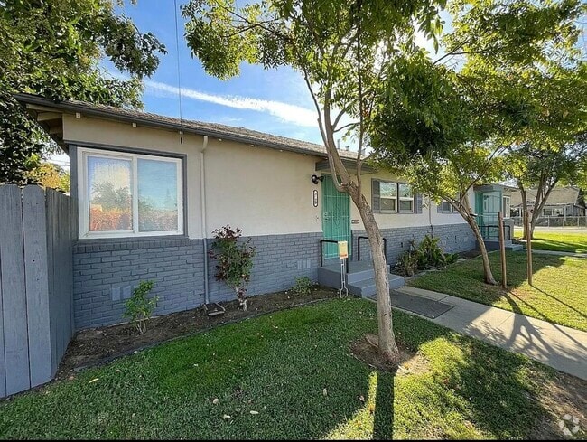 Building Photo - 3731 46th St Unit 3731 Rental