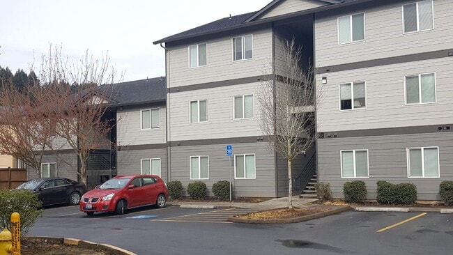 Building Photo - 231 Pioneer Dr