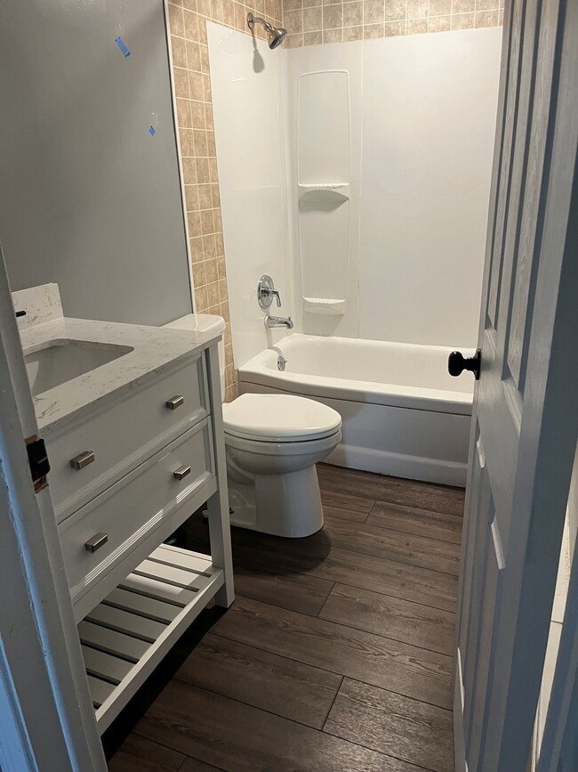 Photo - 9950 Transit Rd